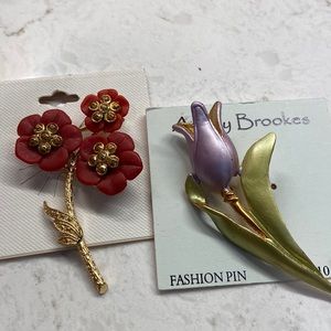 2 vintage pins